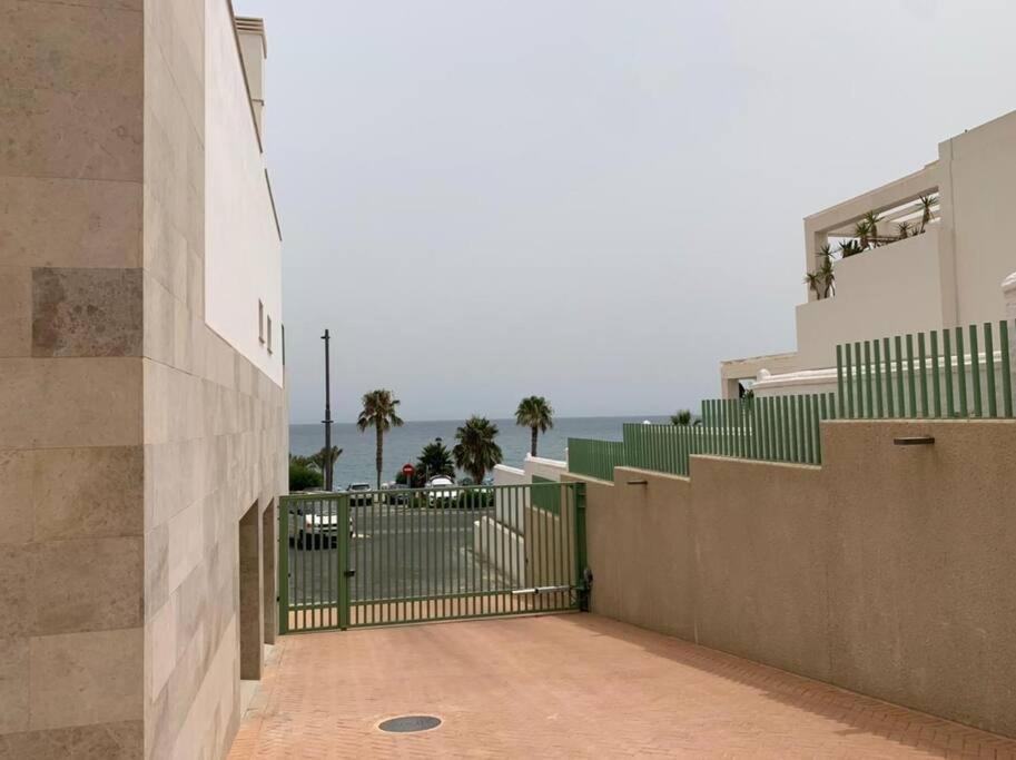 Apartment El Cantal. Maravilloso En Primera Linea De Playa Con Piscina. Mojacar