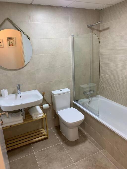 El Cantal. Maravilloso En Primera Linea De Playa Con Piscina. Apartment *