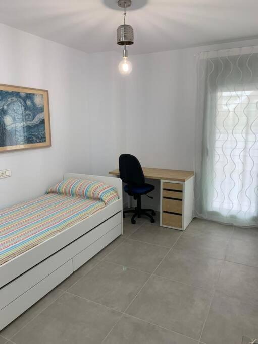 Apartment El Cantal. Maravilloso En Primera Linea De Playa Con Piscina. *