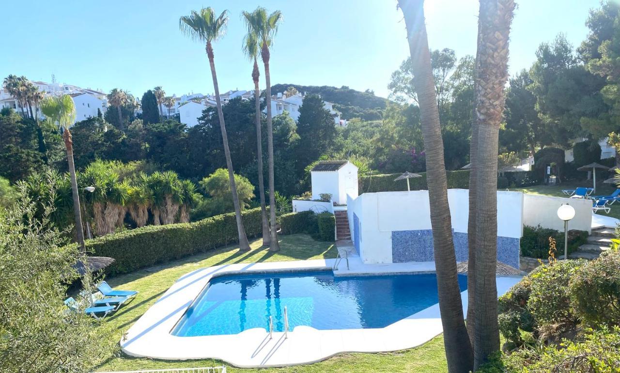 Modern Townhouse 7 Mins Walk From The And 15 Mins From Port * Manilva