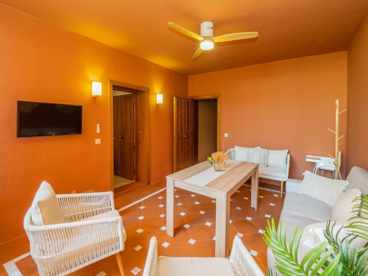 Cubo's & Parking Jardines De Don Carlos Apartment