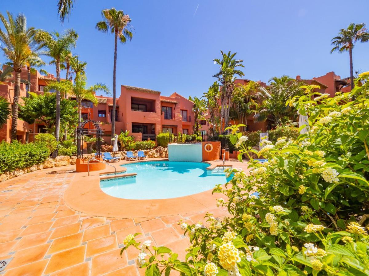 Apartment Cubo's & Parking Jardines De Don Carlos Marbella