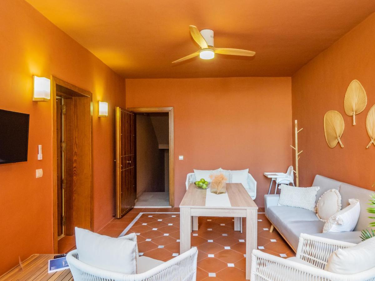 Cubo's & Parking Jardines De Don Carlos Apartment *