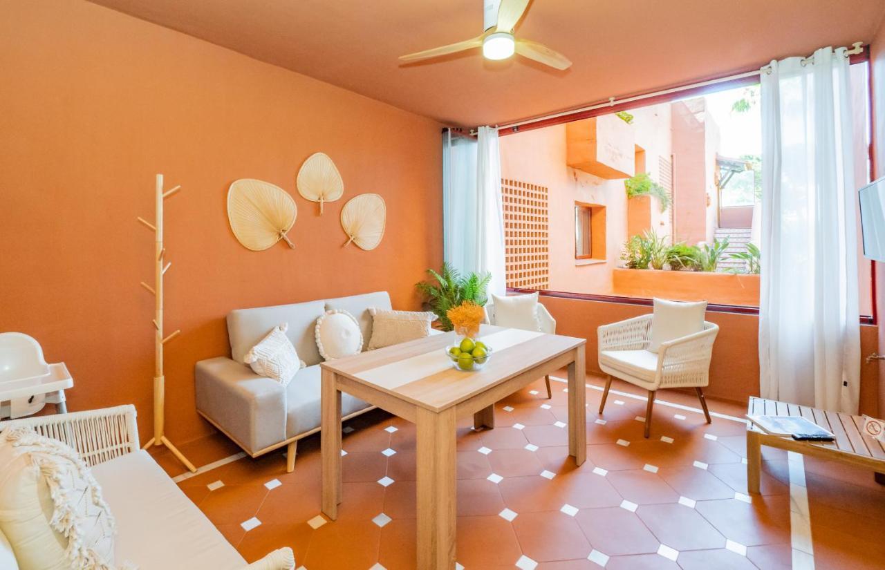 Cubo's & Parking Jardines De Don Carlos Apartment *