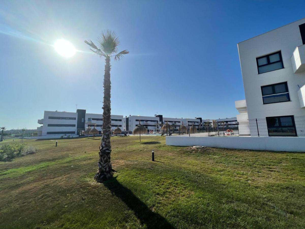 Valle-niza: Beachfront Retreat In Velez-malaga Apartment