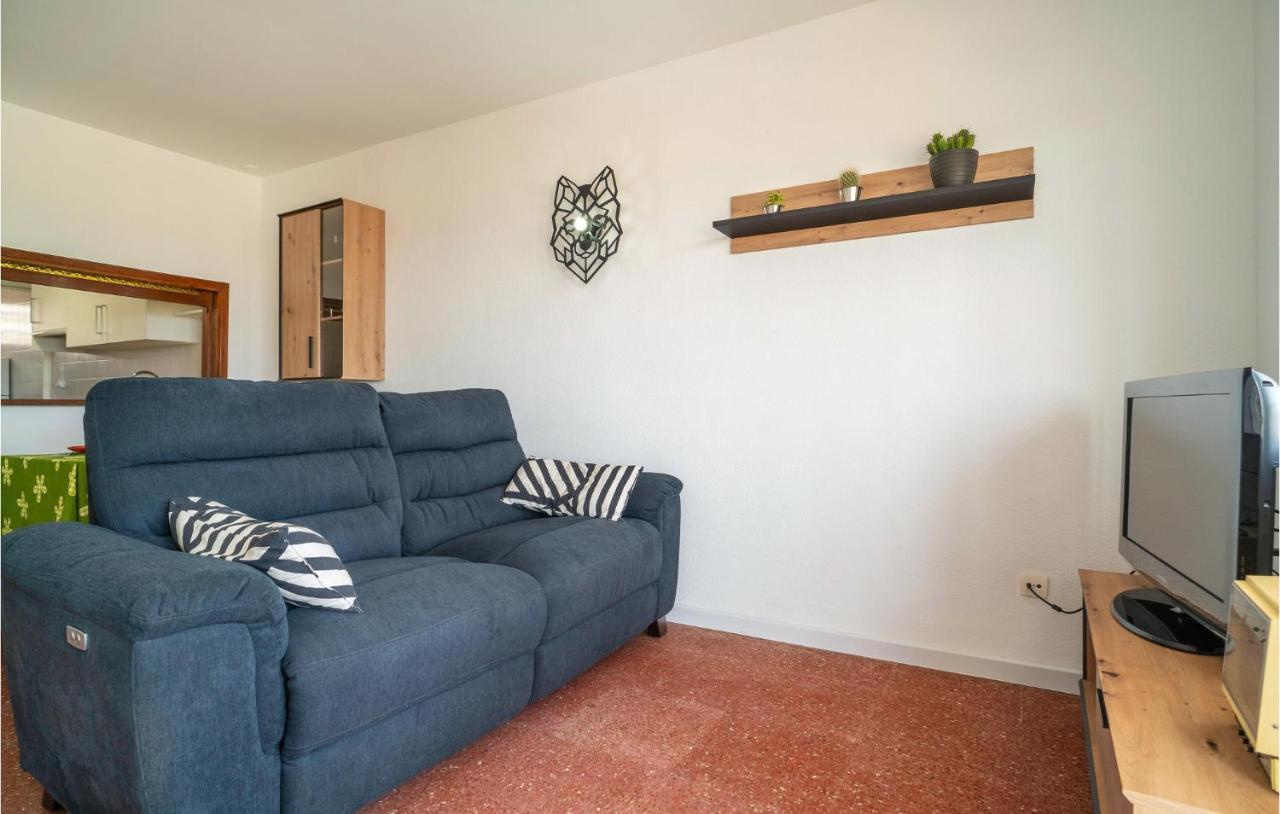 Apartment Beautiful In With Kitchen *