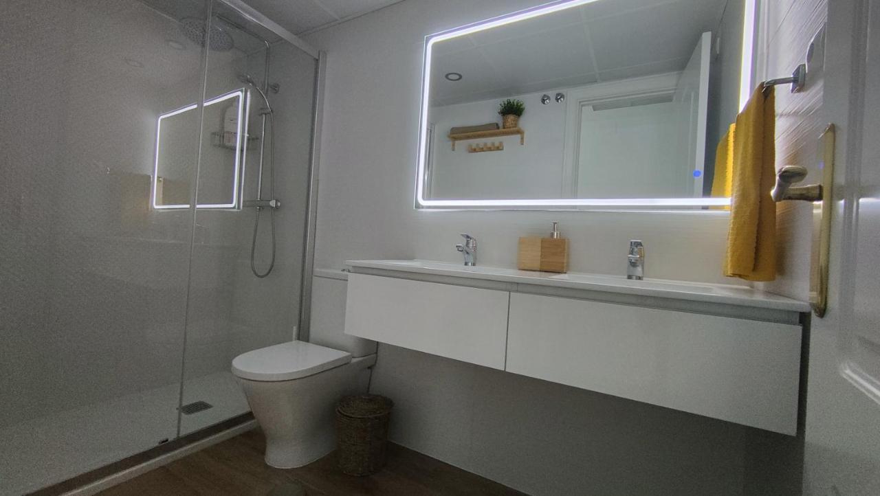 Сasa de vacaciones Luxury Bajondillo Beachfront *