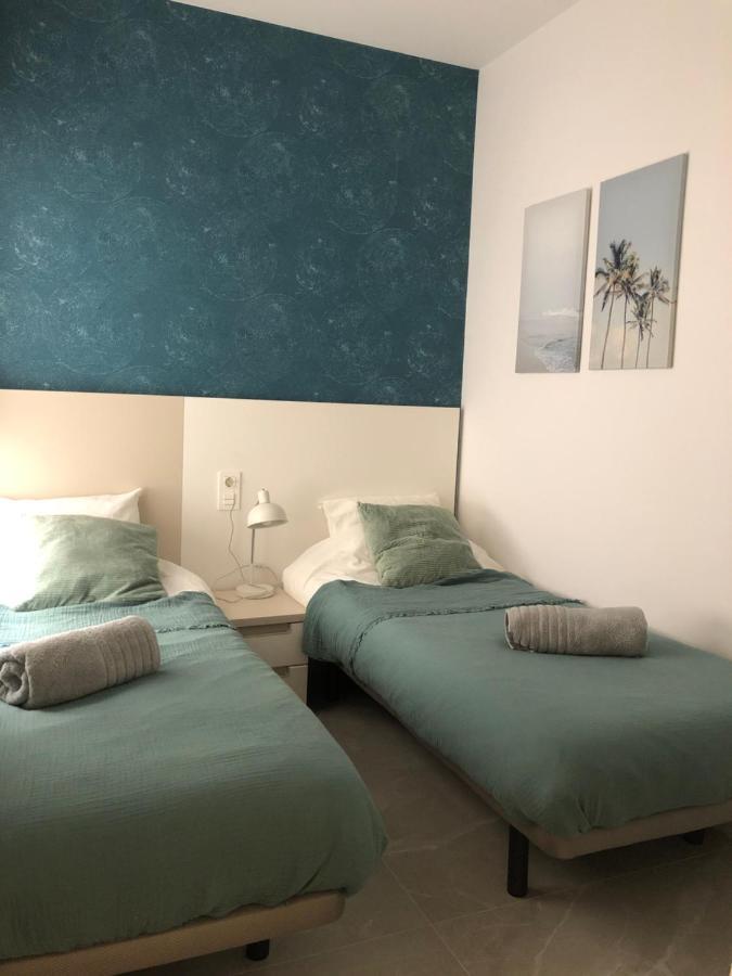 Modern In Torrevjea 200m From The Loccos * Torrevieja