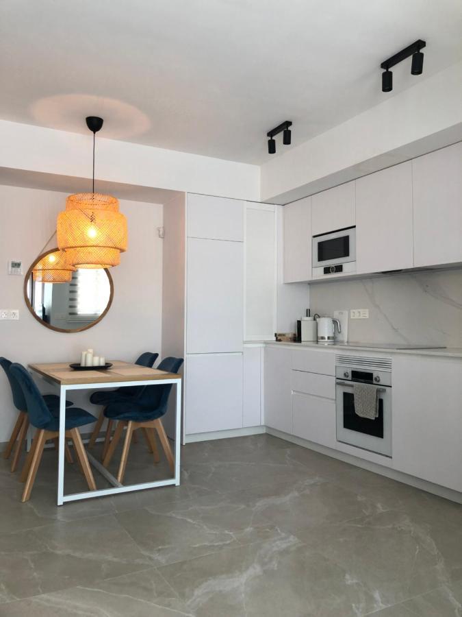 Apartment Modern In Torrevjea 200m From The Loccos