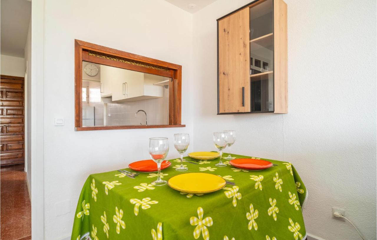 Beautiful In With Kitchen Apartment *
