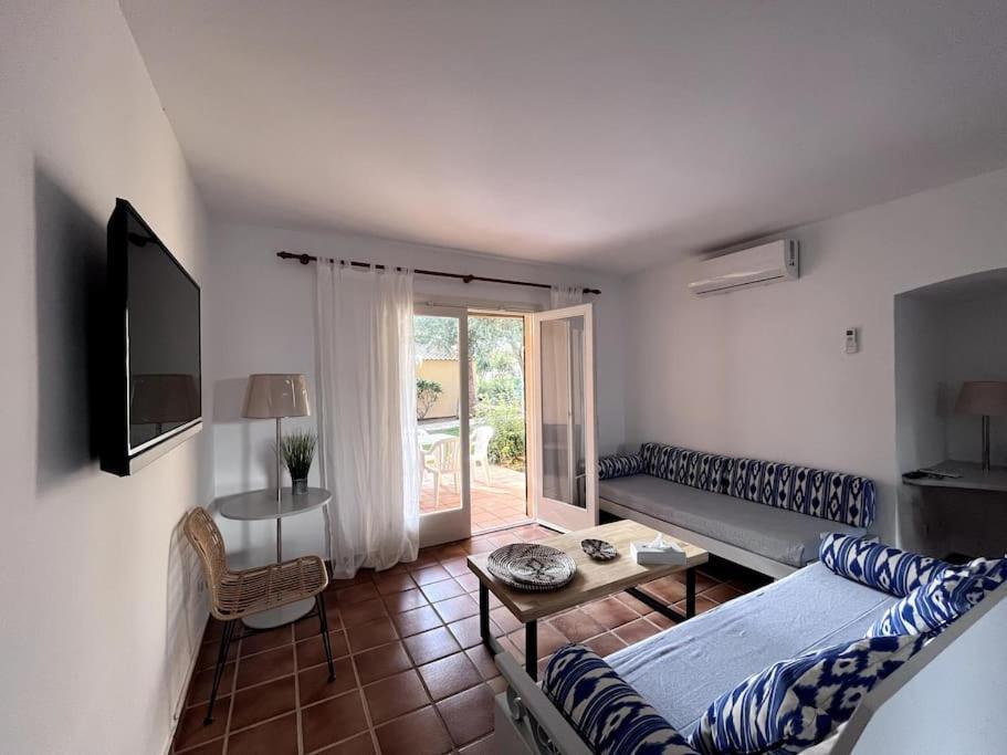 Сasa de vacaciones Magnifico Duplex Con Piscina En Son Xoriguer A 80m De La Playa.