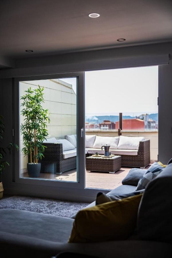 Apartamento Lujoso Atico Entre 2 Playas Con Garaje, Terraza, Vistas Y Wifi Gijón