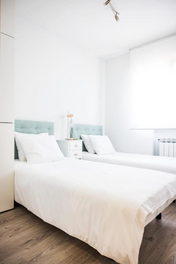 Apartamento Lujoso Atico Entre 2 Playas Con Garaje, Terraza, Vistas Y Wifi Gijón