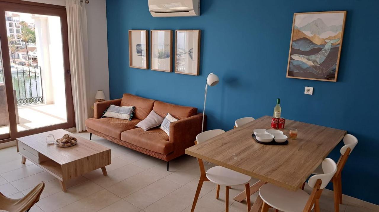 Beautiful Duquesa Harbour 2001 Apartment