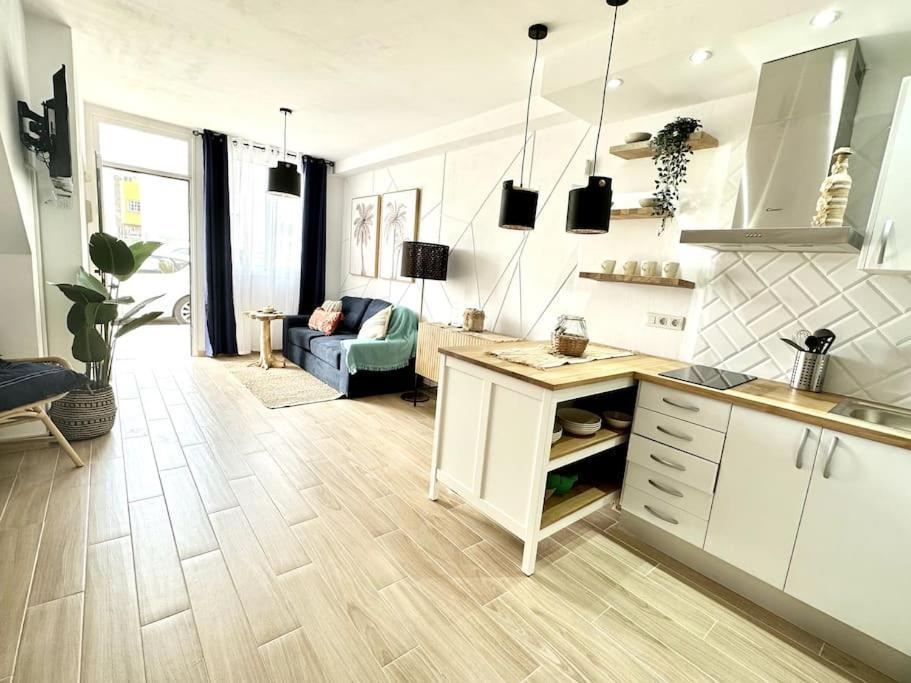 El Cocotero By The Sea, Desk,300mb Fiber And Terrace Apartamento *