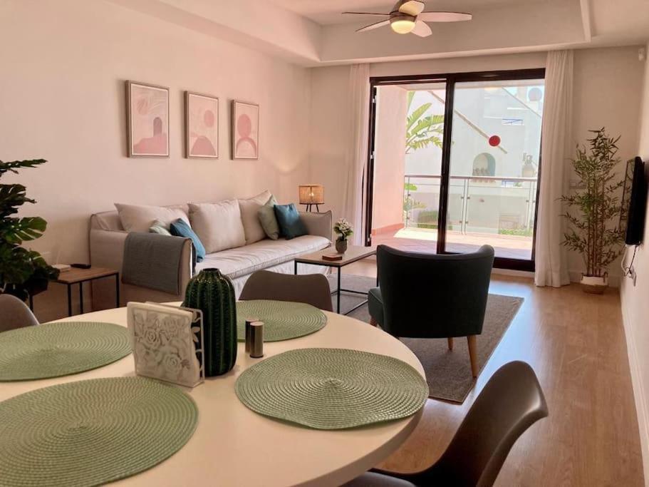Sea Breeze Retreat - Golf Getaway *