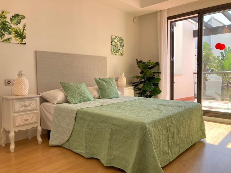 Sea Breeze Retreat - Golf Getaway *