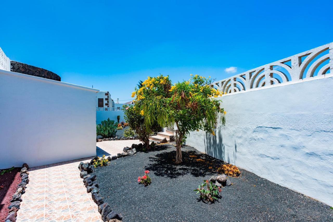 La Santa - Casa Marosenia Güime