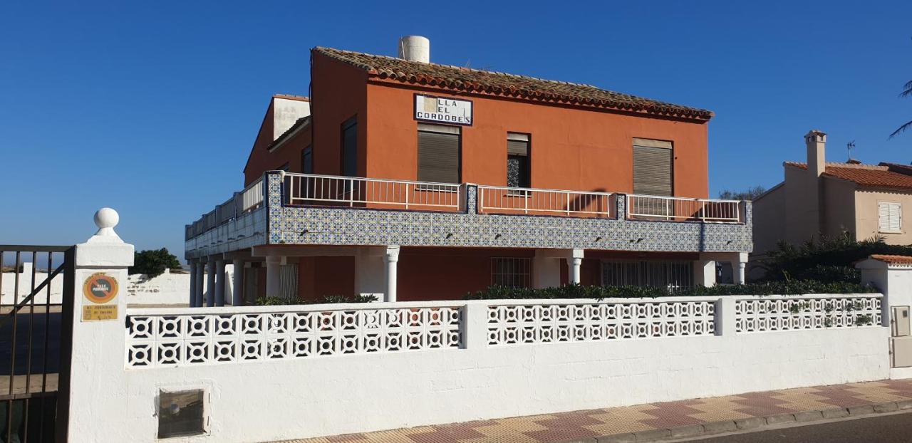 Сasa de vacaciones Chalet De 5 Y 3 Dividido En Planta Baja Y Primera Planta A Primera Linea De Playa Cullera