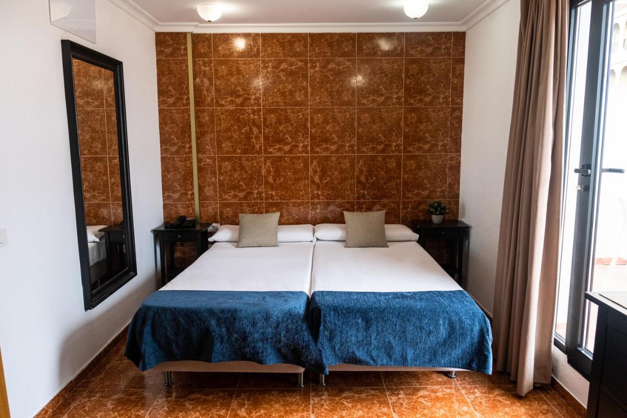Adonis Capital Hotel 2*