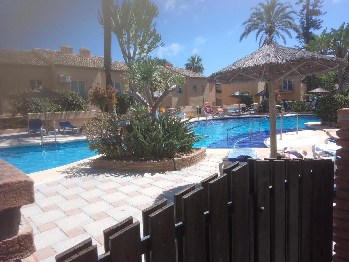 Oasis Club Cp Sitio de Calahonda