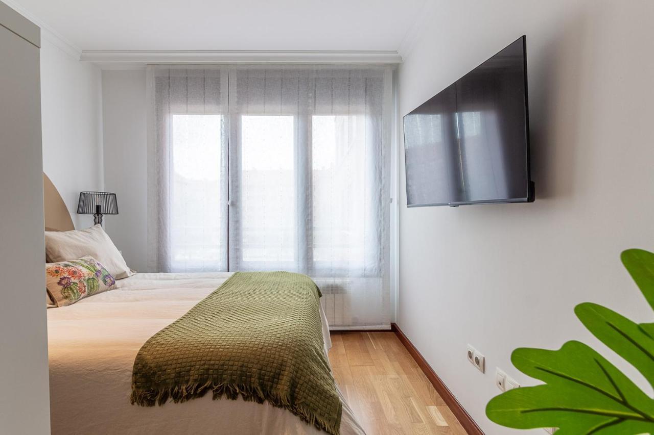 Apartment Ah Delux3rooms Vut6893as Gijon