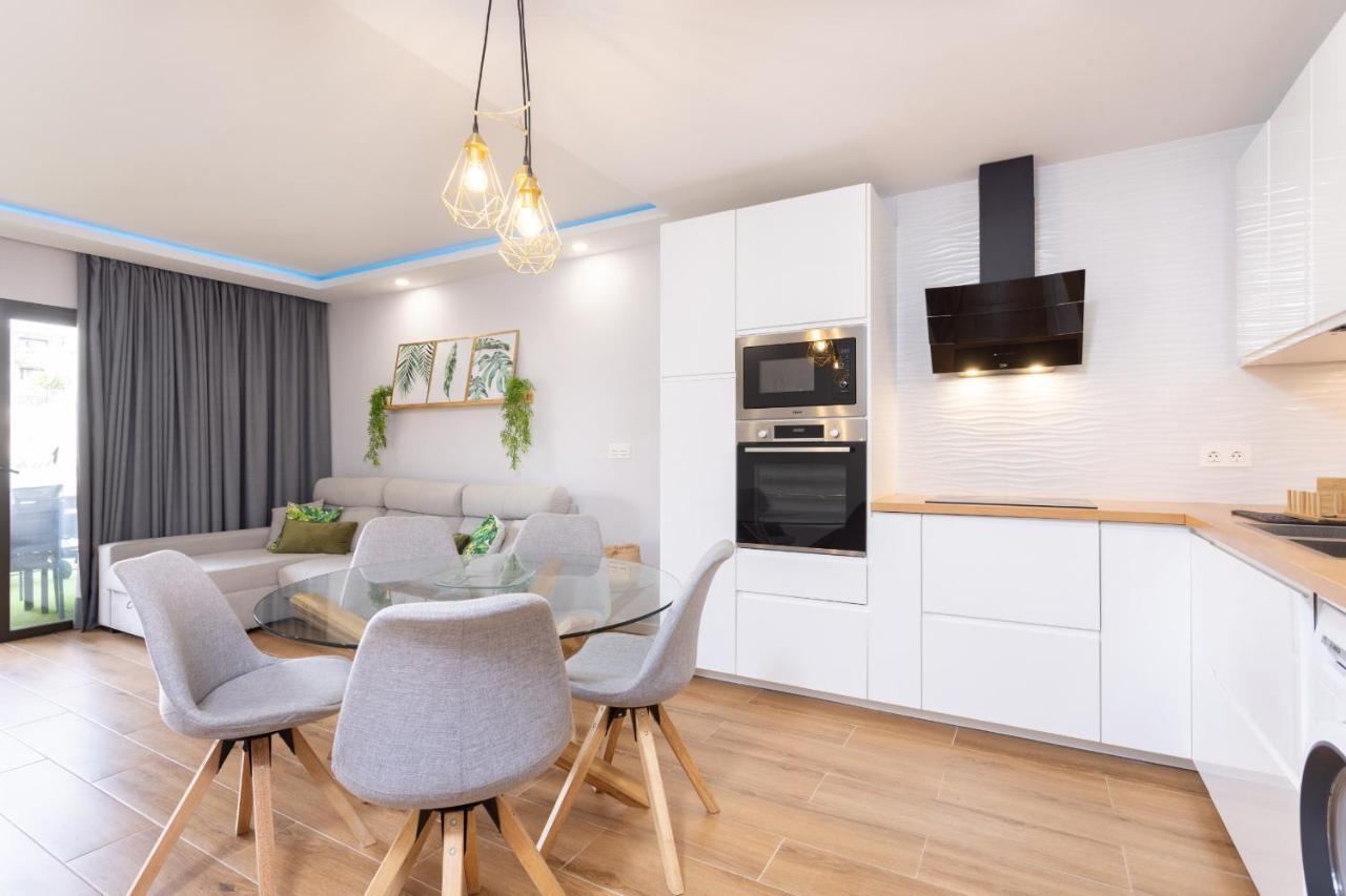 Oasis With Pool Access In Amarilla Golf Apartamento *