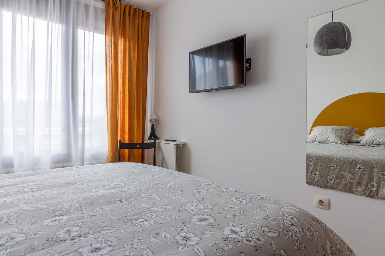Ah Delux3rooms Vut6893as * Gijon