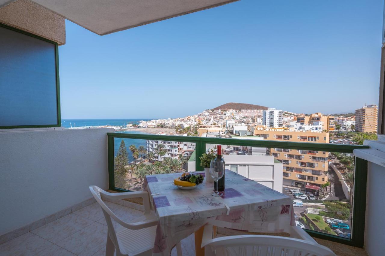Go2tenerife Apart'dada Pool & First Line Of The Sea * Los Cristianos (Tenerife)