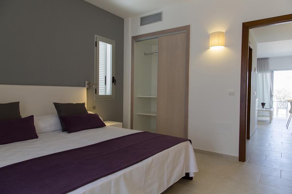 Apartamentos Proa - Emar Hotels Only Adults Apartment Es Pujols