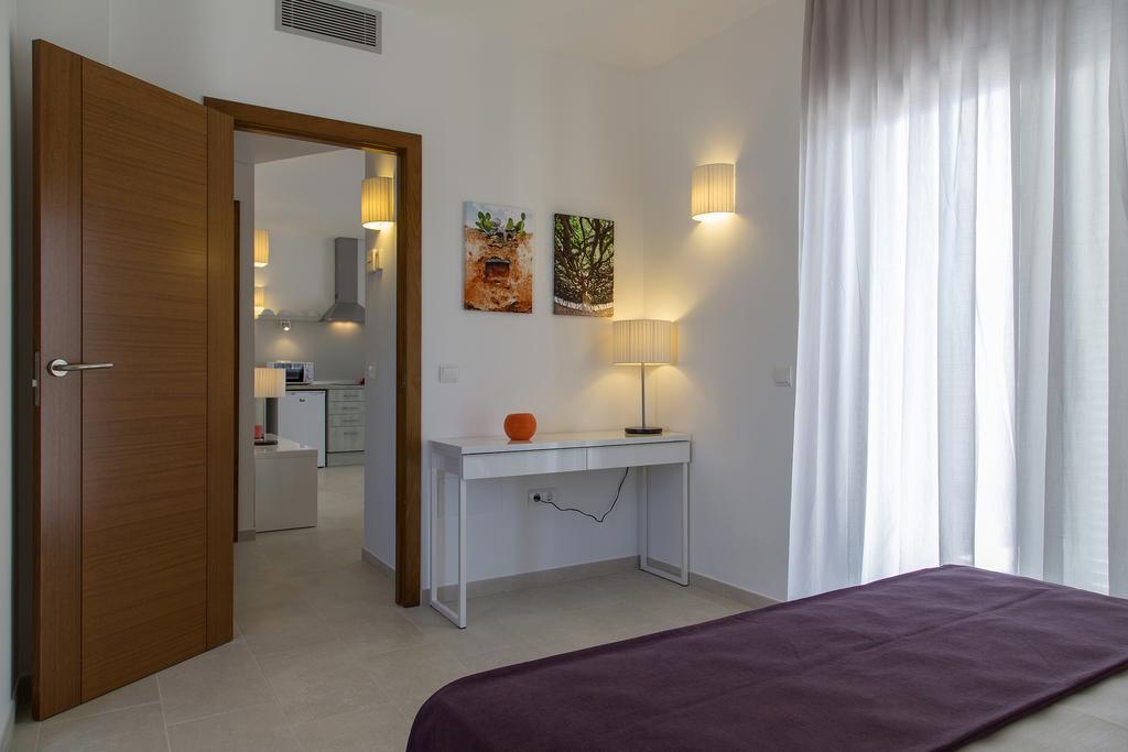 Apartamentos Proa - Emar Hotels Only Adults * Es Pujols