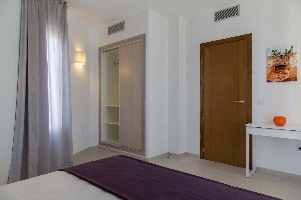 Apartamentos Proa - Emar Hotels Only Adults Apartment Es Pujols