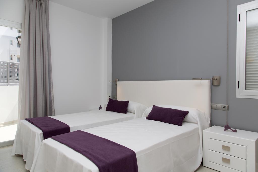 Apartamentos Proa - Emar Hotels Only Adults * Es Pujols