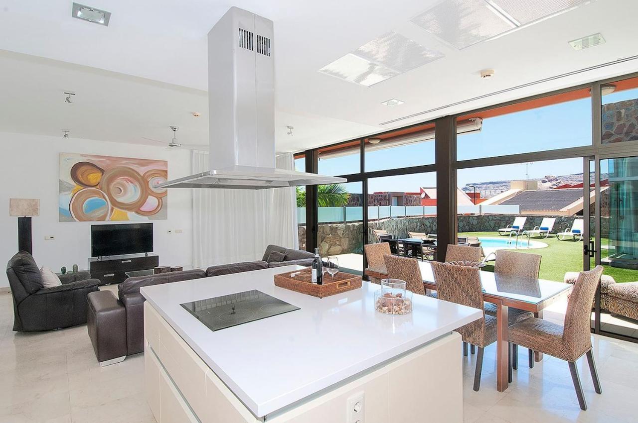 Tauro Deluxe Villa *