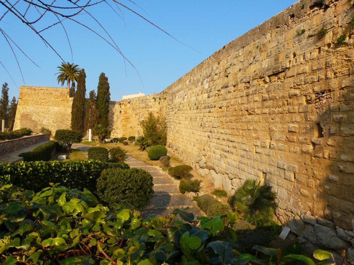 Petra -old With Terrace And Barbecue- Tarragona
