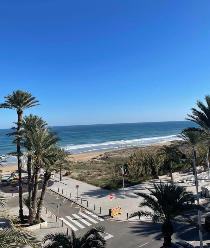 Apartment Apartamento Arenales Primera Linea De Playa *