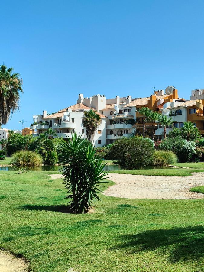 La Entrada Club Apartment *