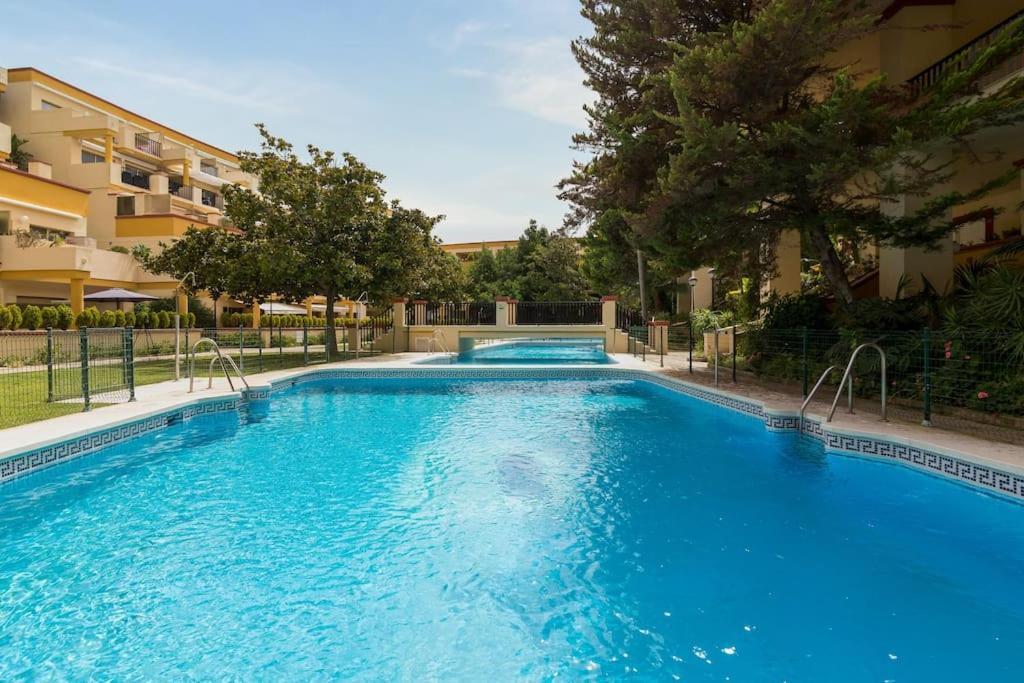 Oleholidays 1106 Romana Playa Primera Linea Playa Marbella