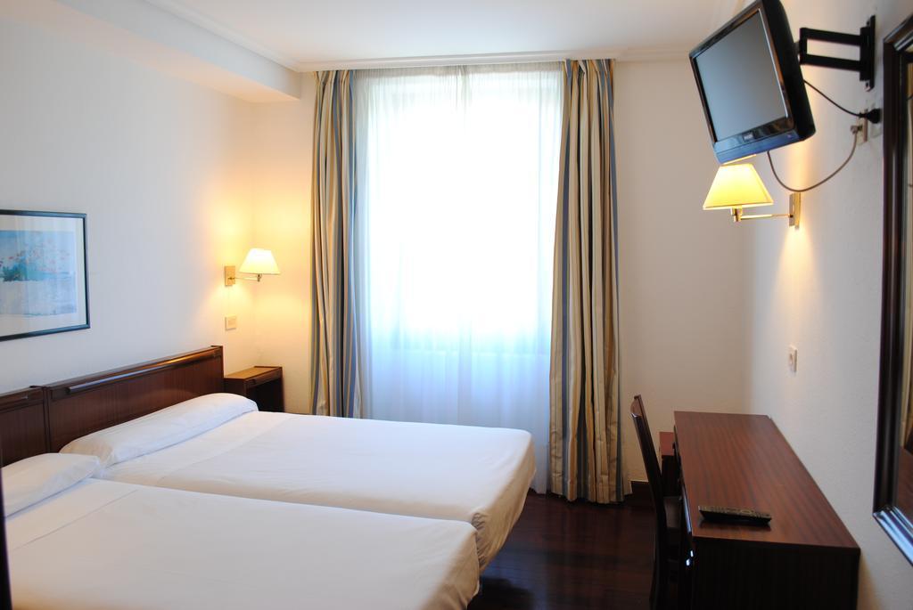 Zarauz Hotel 3*