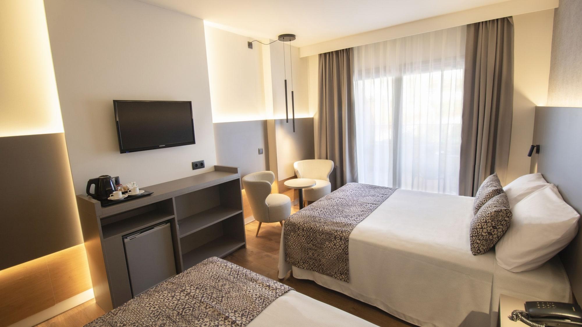 Golden Bahía De Tossa&spa 4* Sup. Hotel 4*