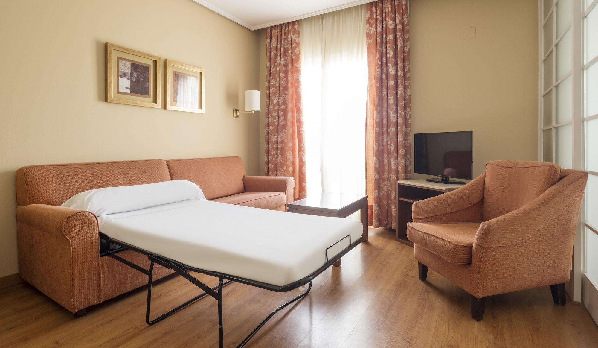 Ilunion Alcora Sevilla Hotel 4*