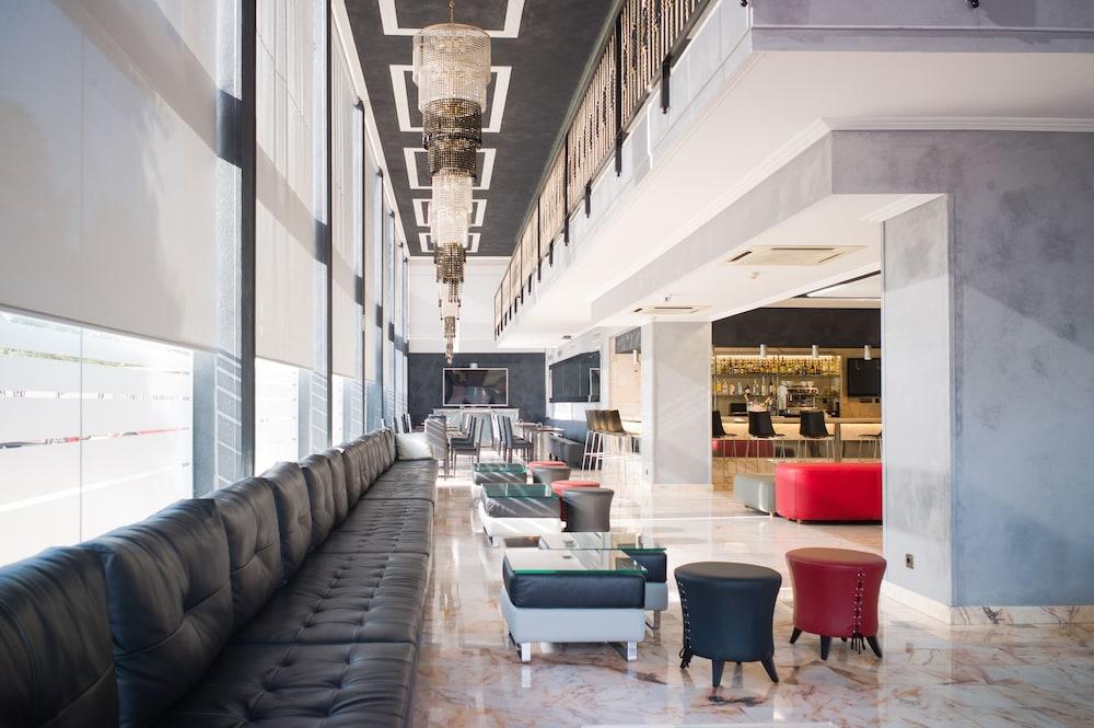 Salles Ciutat Del Prat Barcelona Airport El Prat de Llobregat