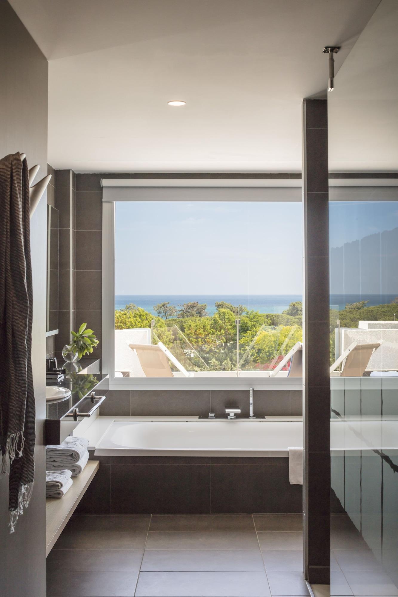 Aqua Aquamarina & Hotel 4*