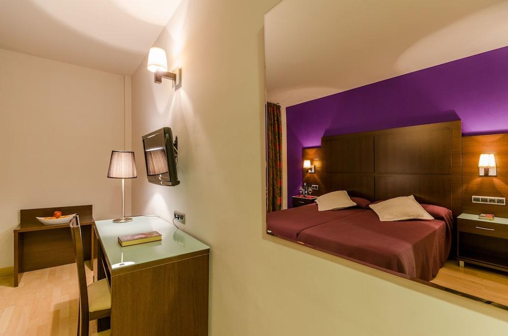Hotel Yit Conquista De Granada Peligros