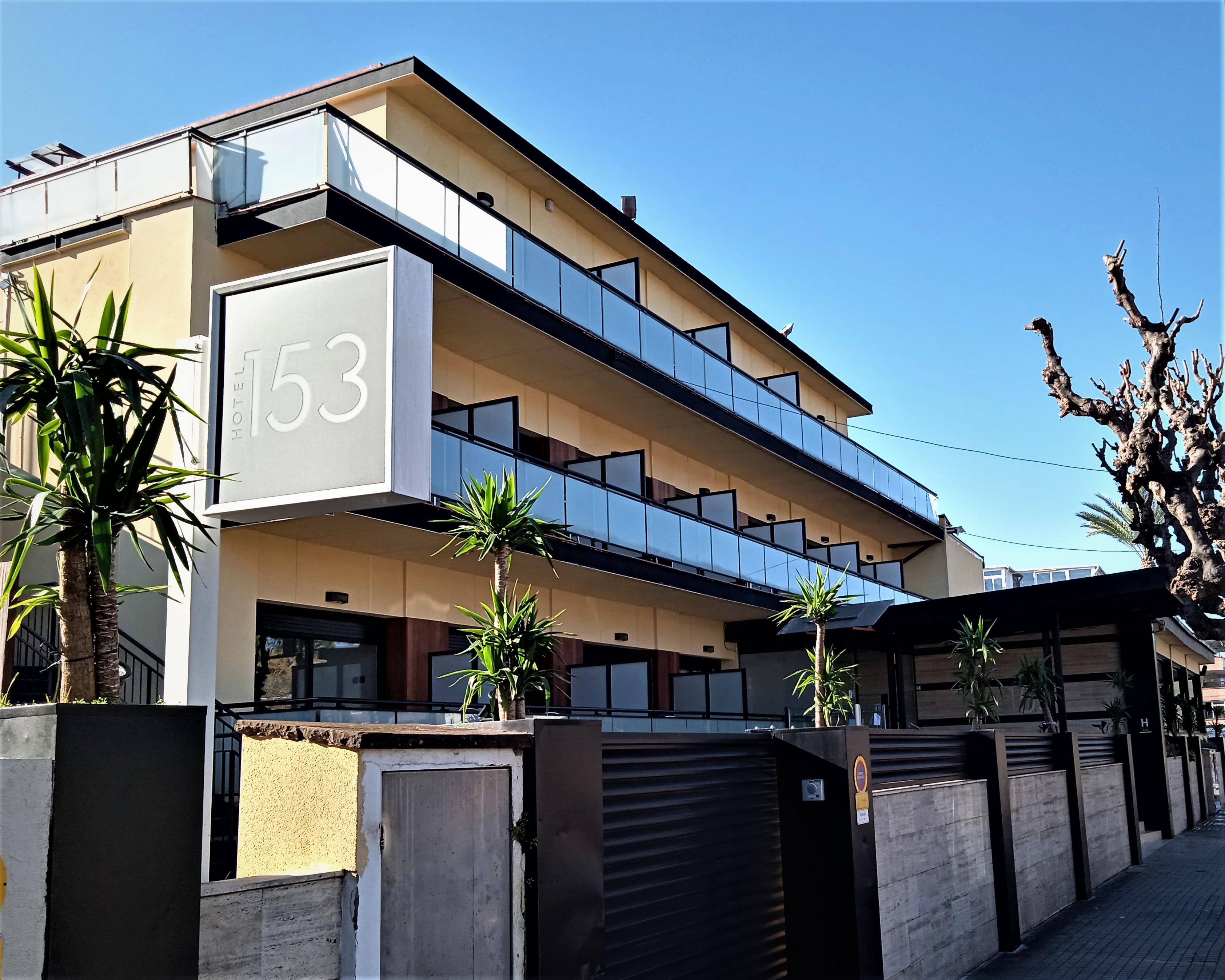 153 Hotel