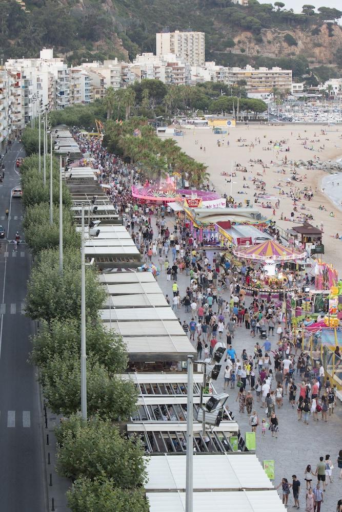 Pierre & Vacances Blanes Playa Apartment *