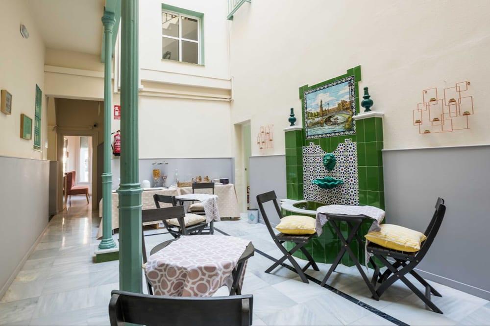 Guest house Nuea Alameda