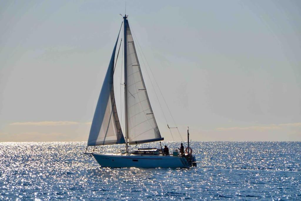 Hotel en barco Cozy Boat In Barcelona & Ac & Wifi & Parking *