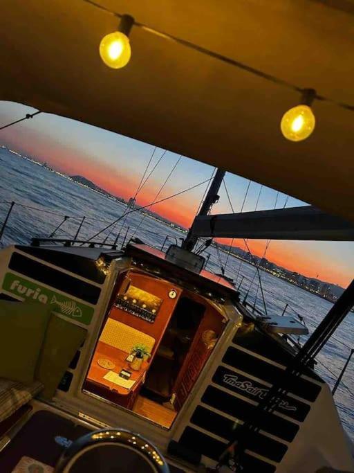 Cozy Boat In Barcelona & Ac & Wifi & Parking