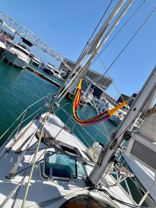 Hotel en barco Cozy Boat In Barcelona & Ac & Wifi & Parking Sant Adrià de Besòs
